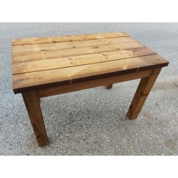 Table simple et épurée